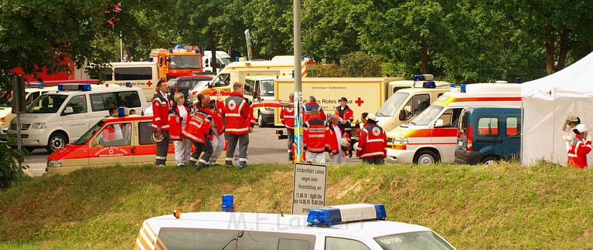 Schwerer Unfall mit Reisebus Lohmar Donrather Dreieck P166.JPG
